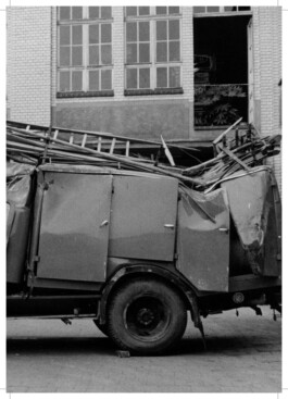 Alona Rodeh, Girl (from the Safe and Sound Poster Series), 2015