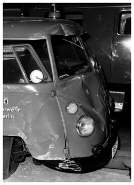 Alona Rodeh, Girl (from the Safe and Sound Poster Series), 2015