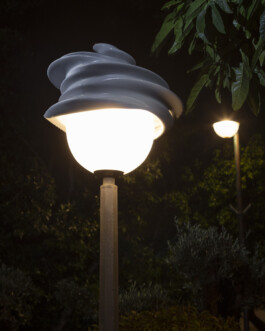  Alona Rodeh, Girl (from the Safe and Sound Poster Series), 2015